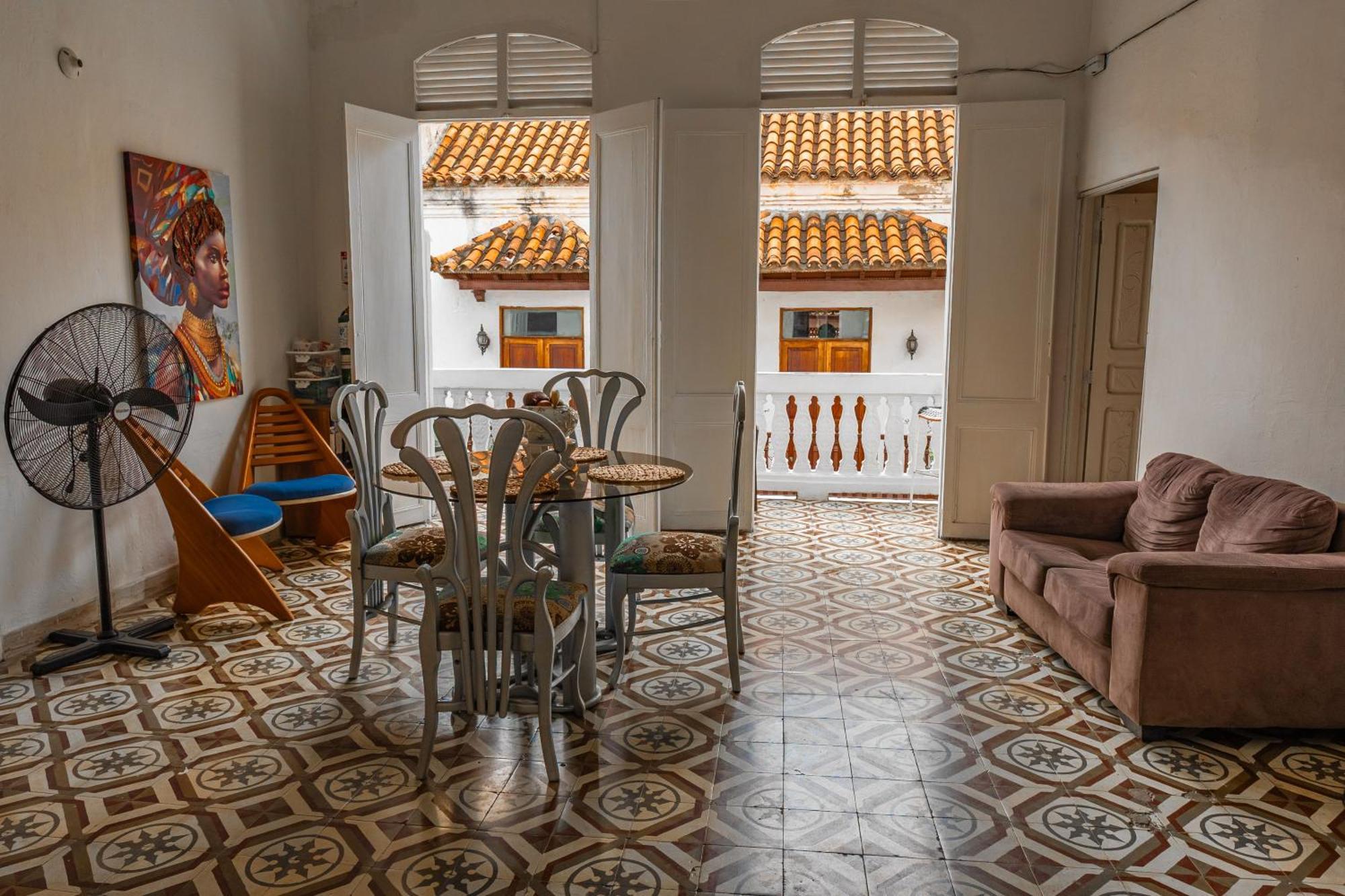 Hostal Badillo Sv - Cartagena — Fotos 1